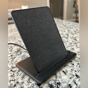 Wireless Kindle Charger for Paperwhite Signature Edition